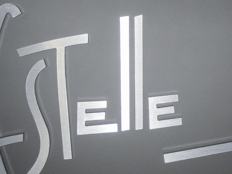 lettres découpées